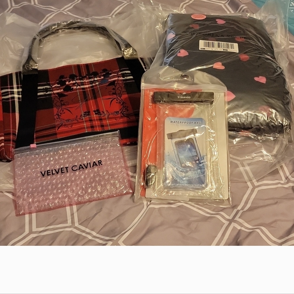 Victoria's Secret Tote & Blanket, VC pouch, & Smartphone Waterproof bag …
